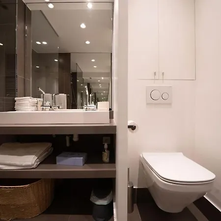 - Bagatelle - 1 Bedroom Lejlighed *