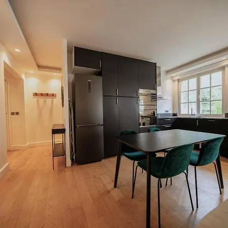 - Bagatelle - 1 Bedroom 아파트