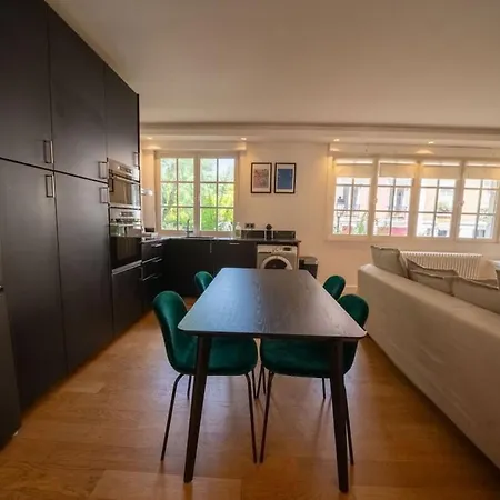 - Bagatelle - 1 Bedroom
